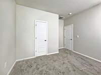 Building Photo - Single Family Home