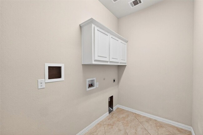 Building Photo - 5629 Grove Cove Dr