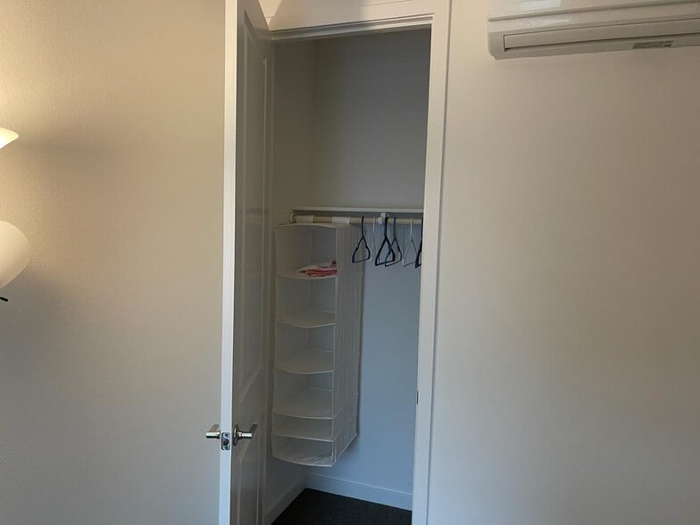 Building Photo - 5801 Sterling St