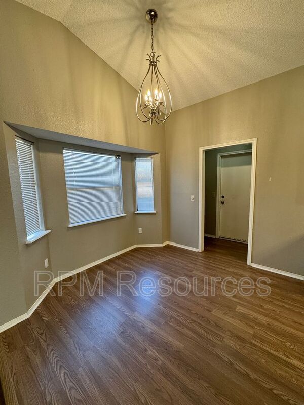 Building Photo - 8317 Woodhue Dr