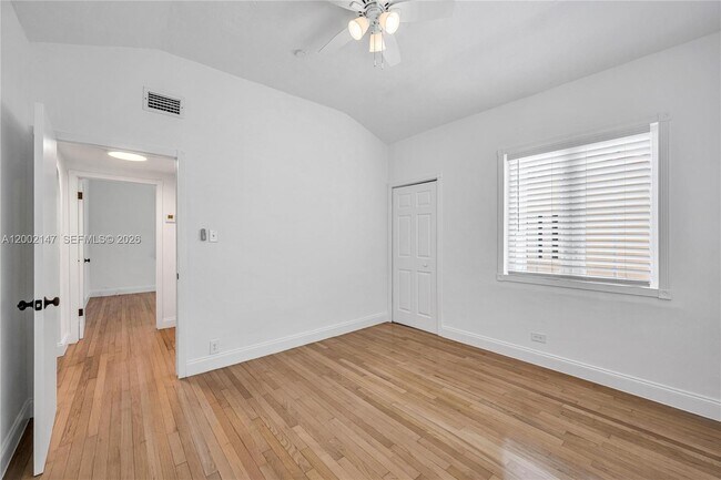 Building Photo - 429 NE 73rd St