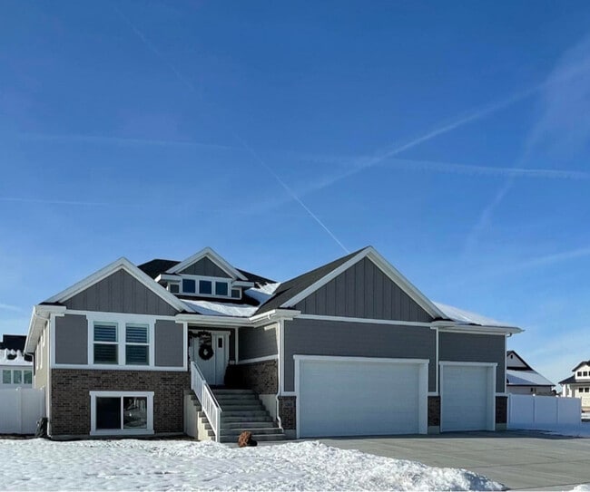 Primary Photo - 1263 N 4950 W