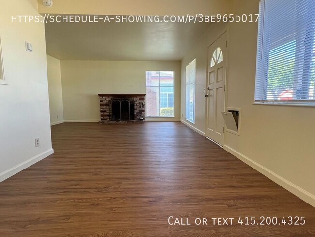 Building Photo - 168 Rosarita Dr