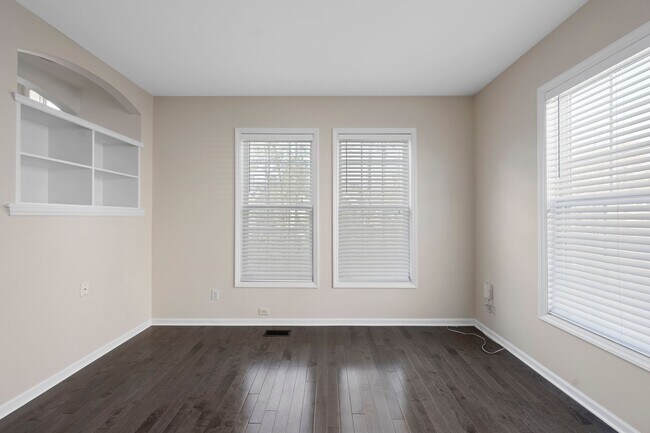 Building Photo - July Move-in, Cary Park!