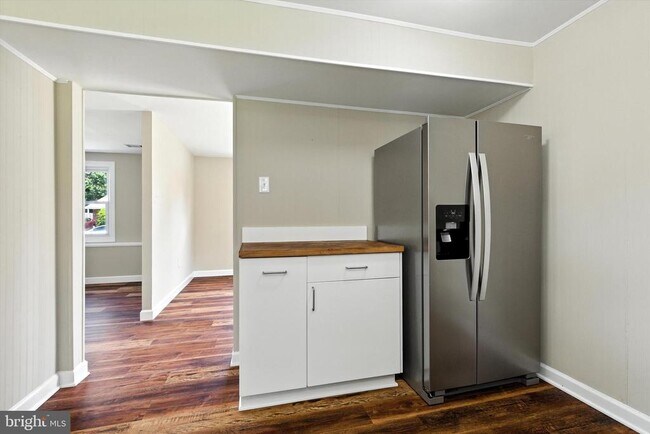 Building Photo - 1307 Farrara Dr