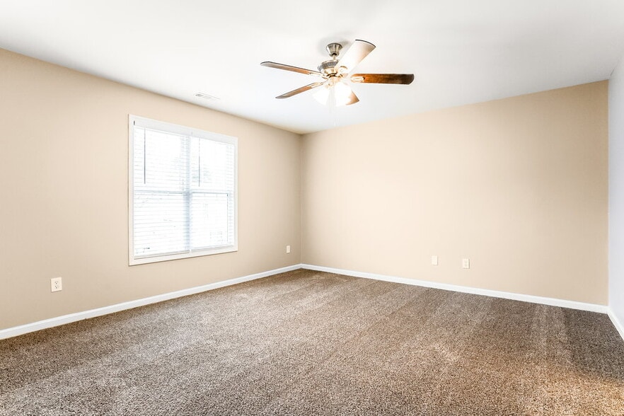 Building Photo - 4009 Scofield Dr