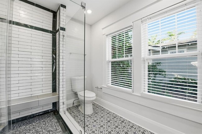 Building Photo - 1004 W Charter St