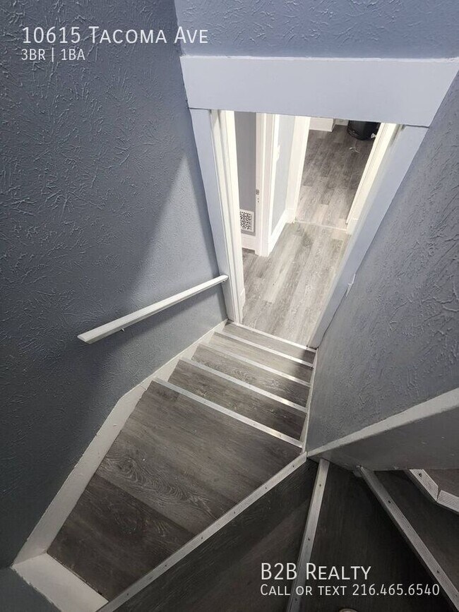 Building Photo - 10615 Tacoma Ave