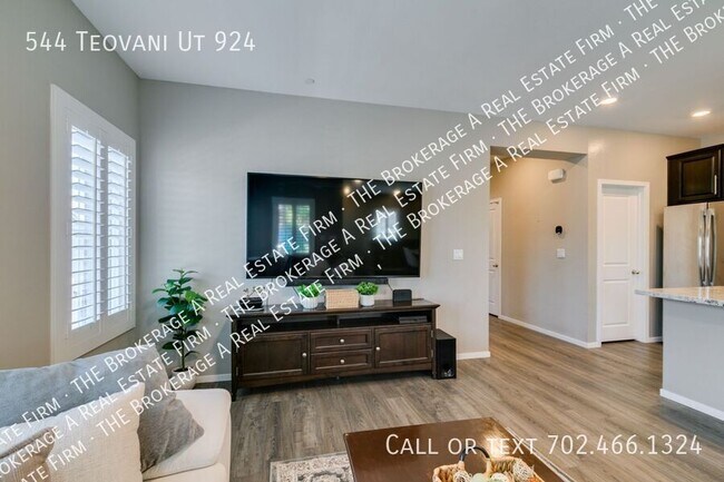 Building Photo - 544 Teovani St