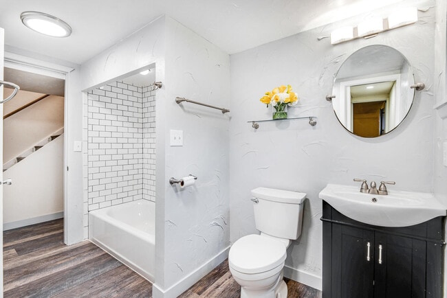 Building Photo - 5240 Sun Dial Pl