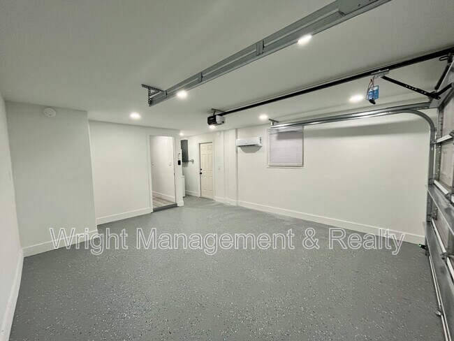 Building Photo - 3314 Trask Dr