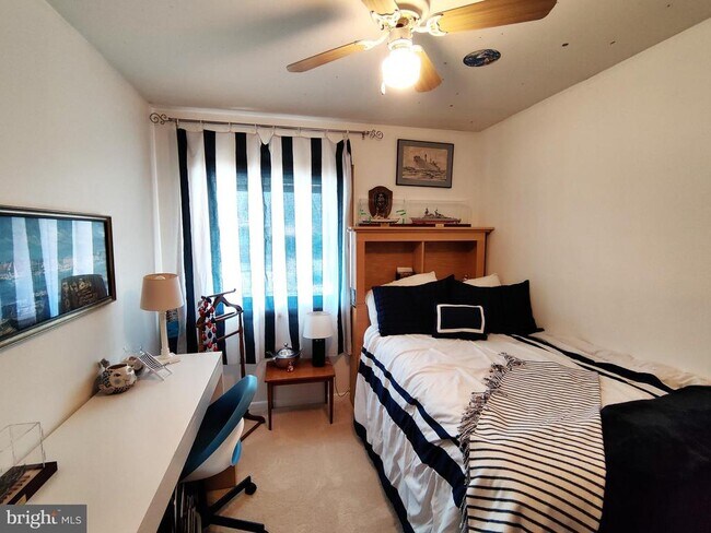 Building Photo - 11106 Del Rio Dr