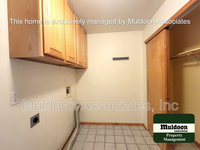 Building Photo - 4408 Bramble Ln