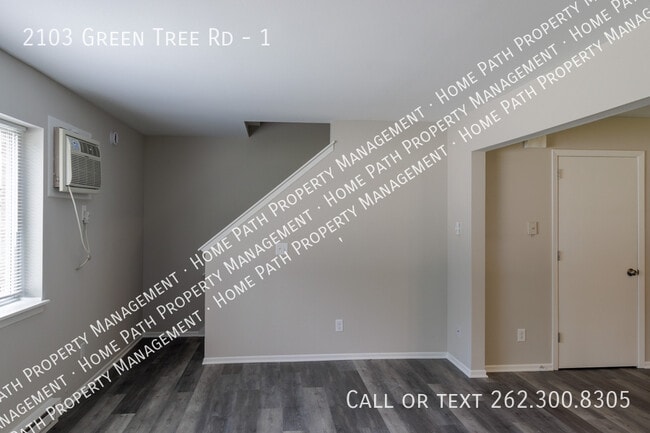 Building Photo - 2103 Green Tree Rd