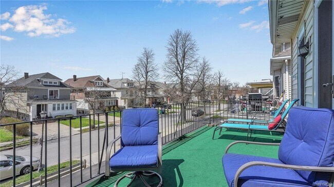 Building Photo - 59 Crestwood Ave