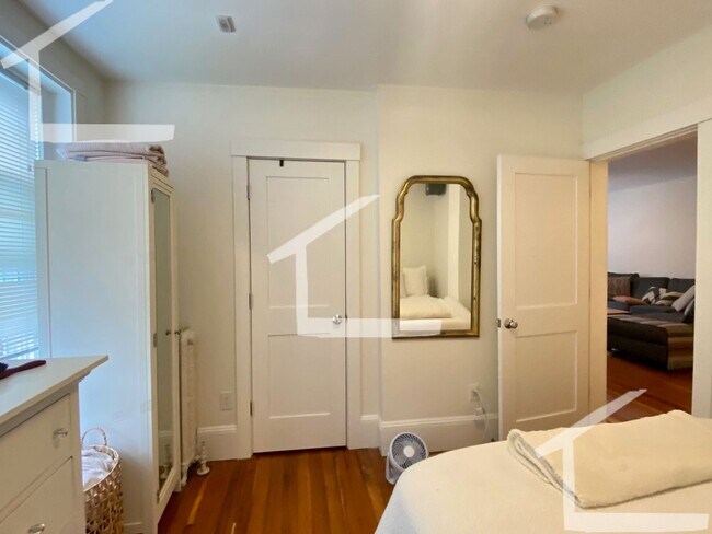 Building Photo - 89 Harvard St