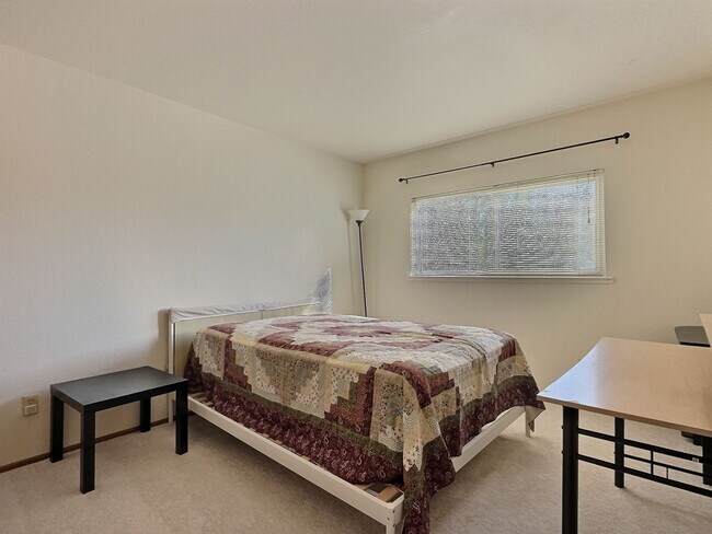 Building Photo - 6BD/3BA – Spacious West San Jose home near...