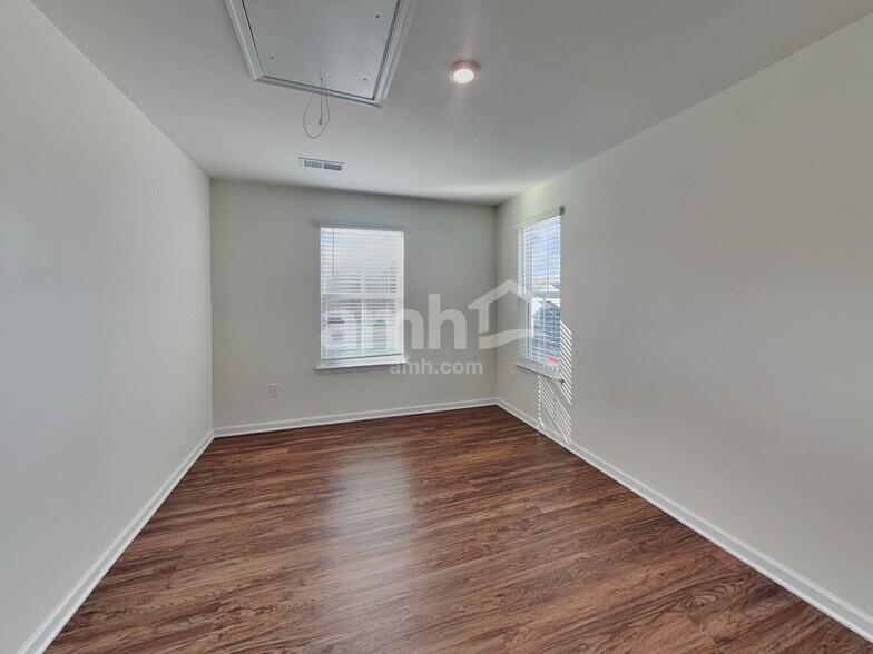 Building Photo - 4168 Garrison Grove Lane