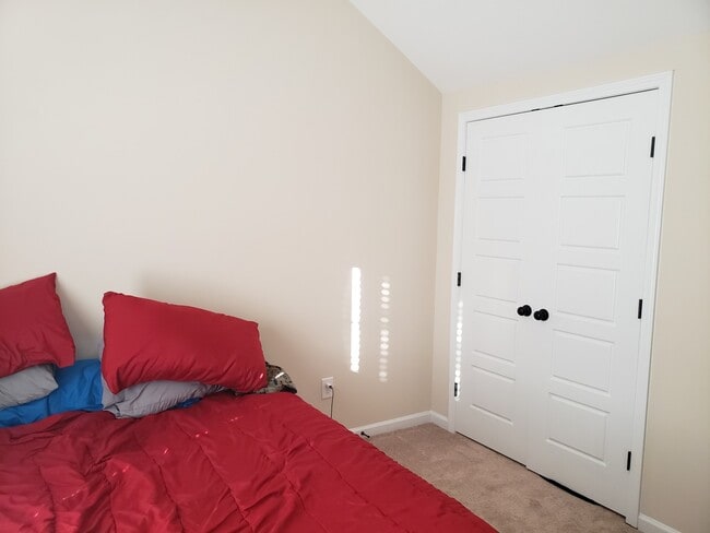 Building Photo - Unfurnished 3 Bedroom 2.5 bath home in The Landing at Mill Creek