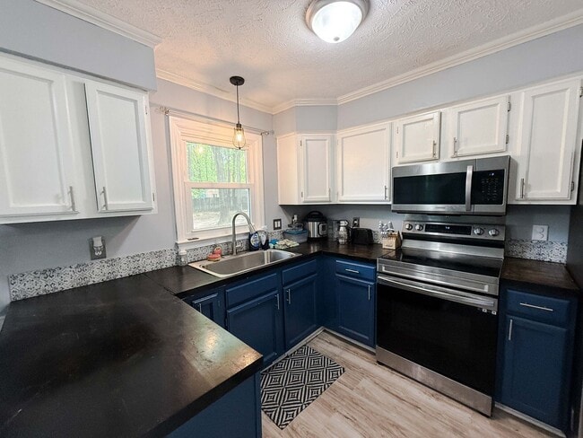 Building Photo - 3446 Sandystone Cir