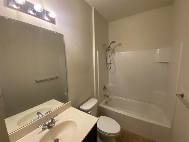 Building Photo - 1721 Megan Creek Dr