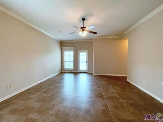Building Photo - 1695 El Tigre Dr