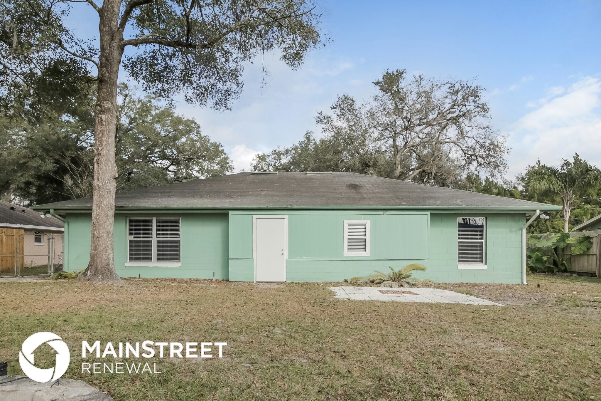 Building Photo - 1390 E Euclid Ave