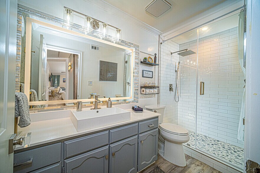 Building Photo - 910 Duncan Ln