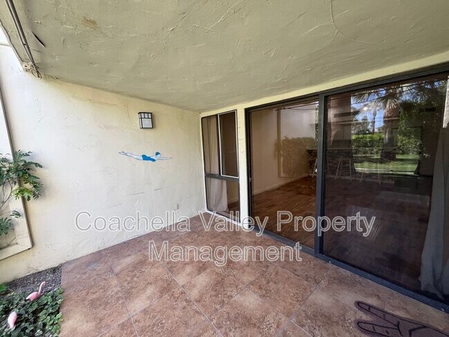 Building Photo - 1655 E Palm Canyon Dr