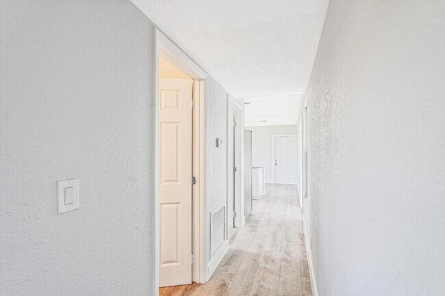 Building Photo - 17852 94th St N