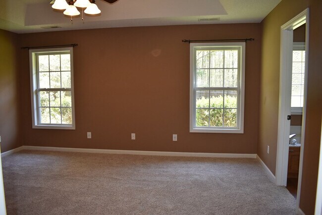 Building Photo - 2470 Navigator Cir