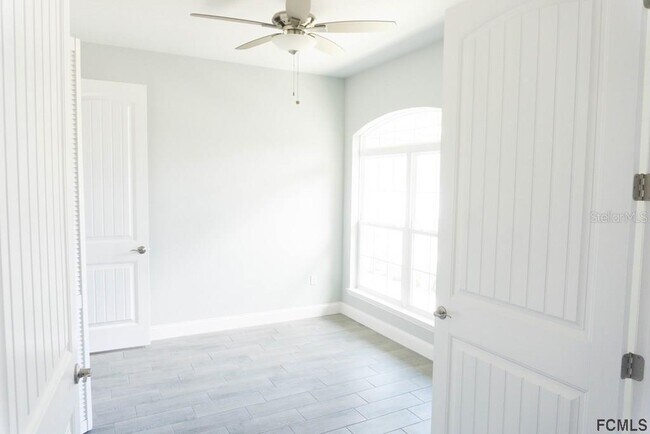 Building Photo - 214 Coral Reef Ct N