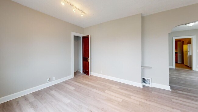 Building Photo - 7401 Jameson Rd