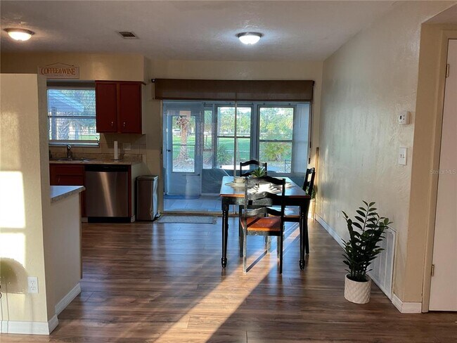 Building Photo - 3680 Whiting Dr SE