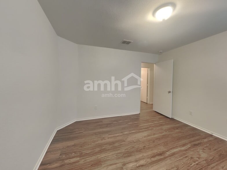 Building Photo - 4229 Golden Horn Ln