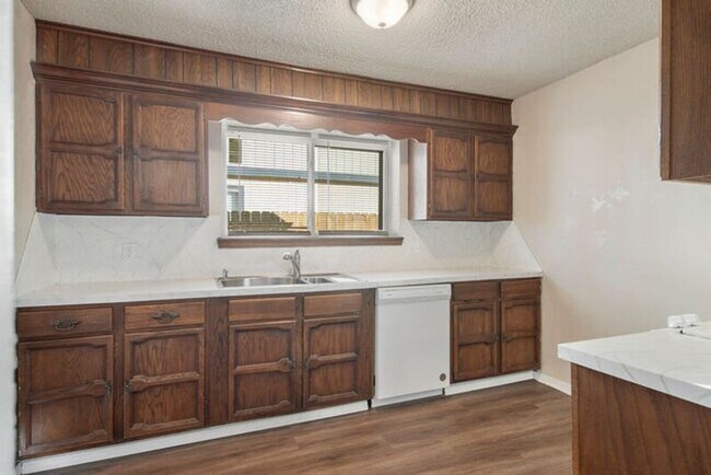 Building Photo - 2823 S 138th E Ave