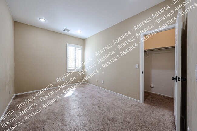 Building Photo - 14977 W Charter Oak Rd