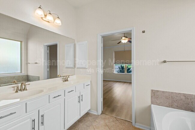 Building Photo - 9430 Harmony Lake Ln