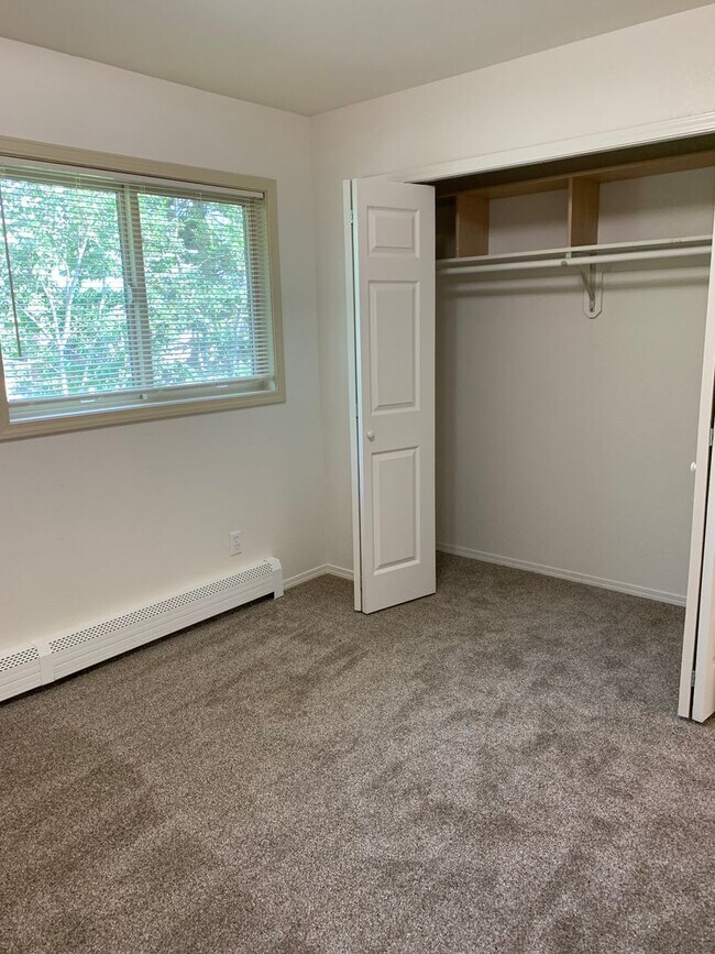 Building Photo - 1701 Elcadore Dr