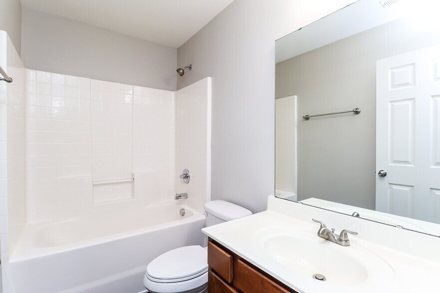 Building Photo - 11703 Sweetbriar Ridge Dr