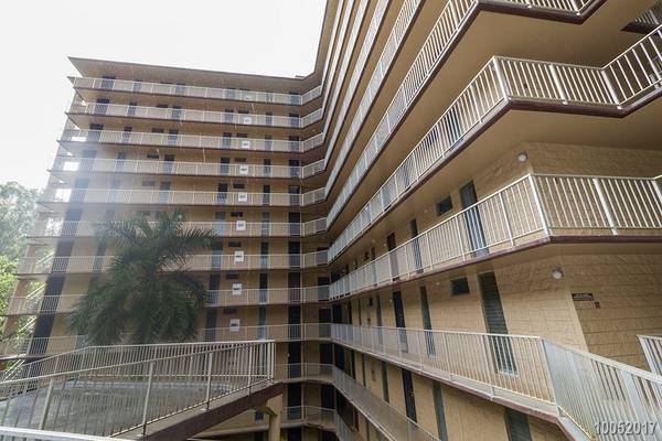 Primary Photo - 2BR 1BA w/2 PARKING Spacious Condo Conveni...