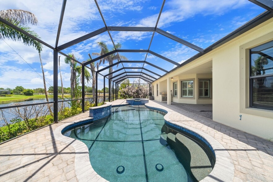 Building Photo - 3450 Brunot Cir
