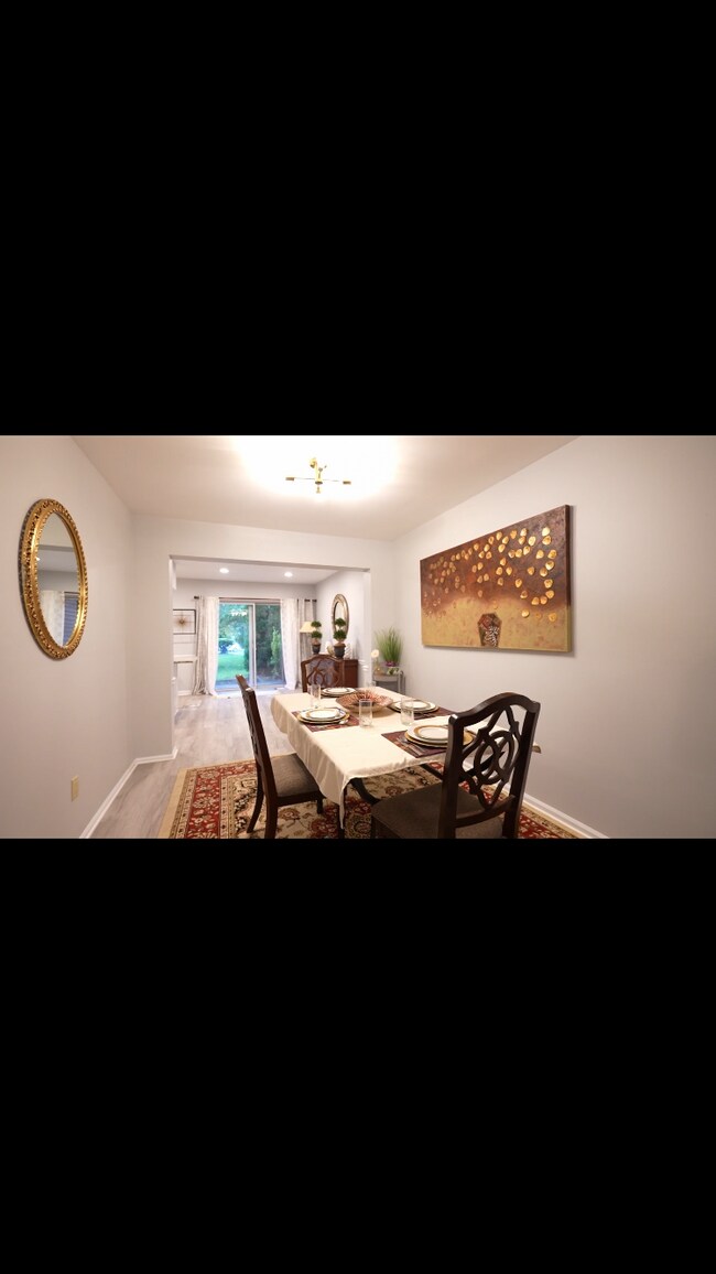 Building Photo - 110 Magnolia Ct