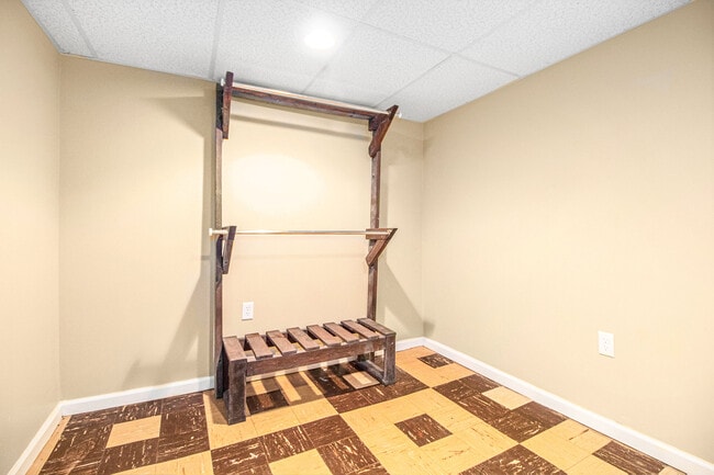 Building Photo - 392 Firwood St