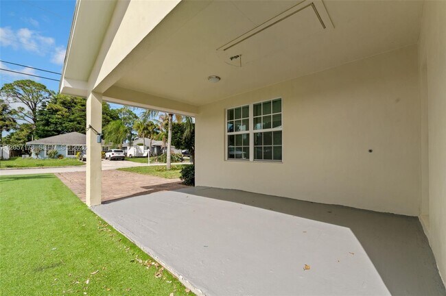 Building Photo - 6894 3rd St