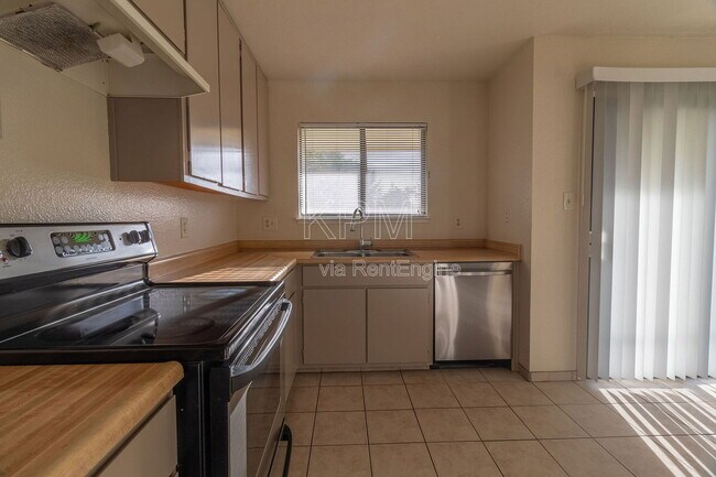Building Photo - 1311 W Century Blvd