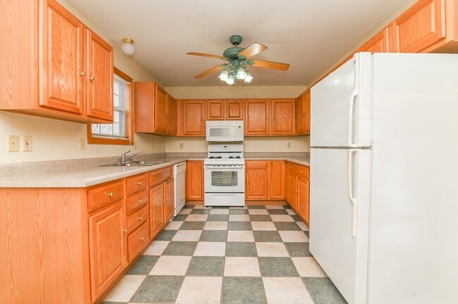 Building Photo - 5204 Deer Ridge