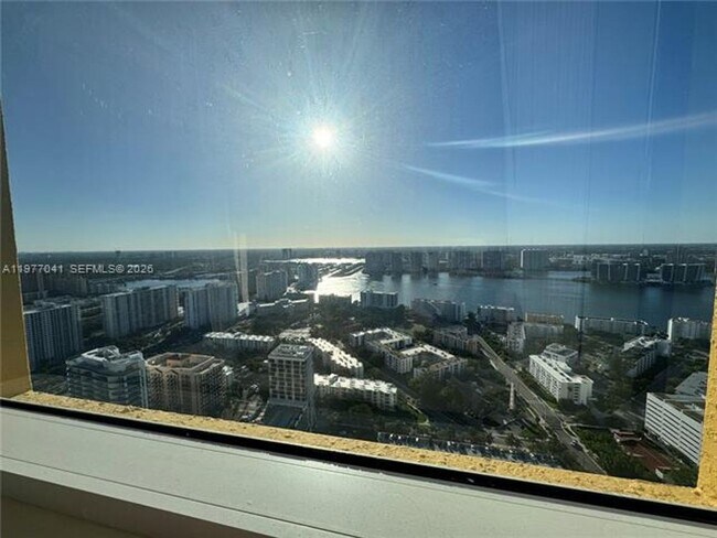 Building Photo - 17875 Collins Ave