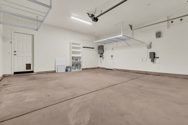 Building Photo - 20720 Spring Mountain Rd