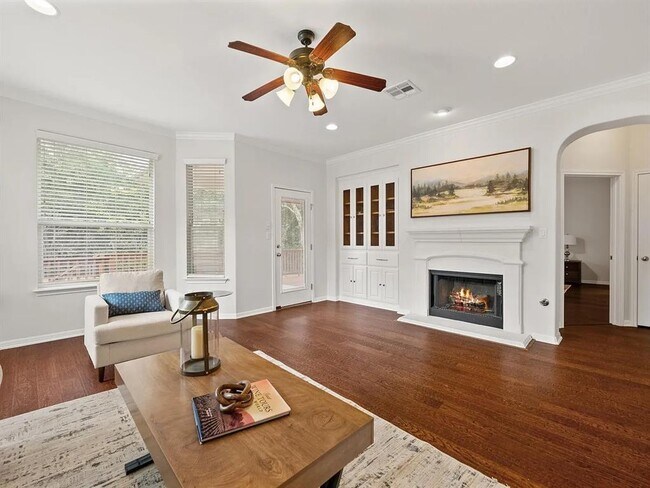 Building Photo - 703 S Frontier Ln